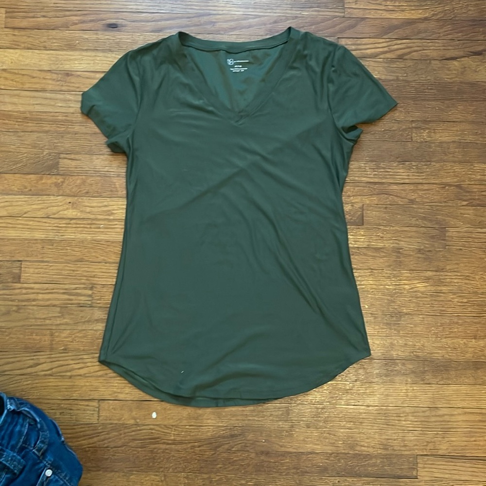 Women’s green dress shirt size M. V neck top